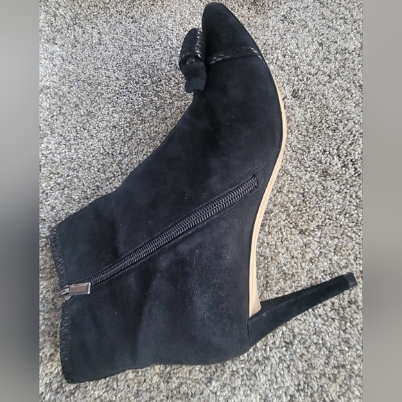 KARL LAGERFELD MONA SUEDE BOOTIES BLACK SIZE 8 - Picture 9 of 16